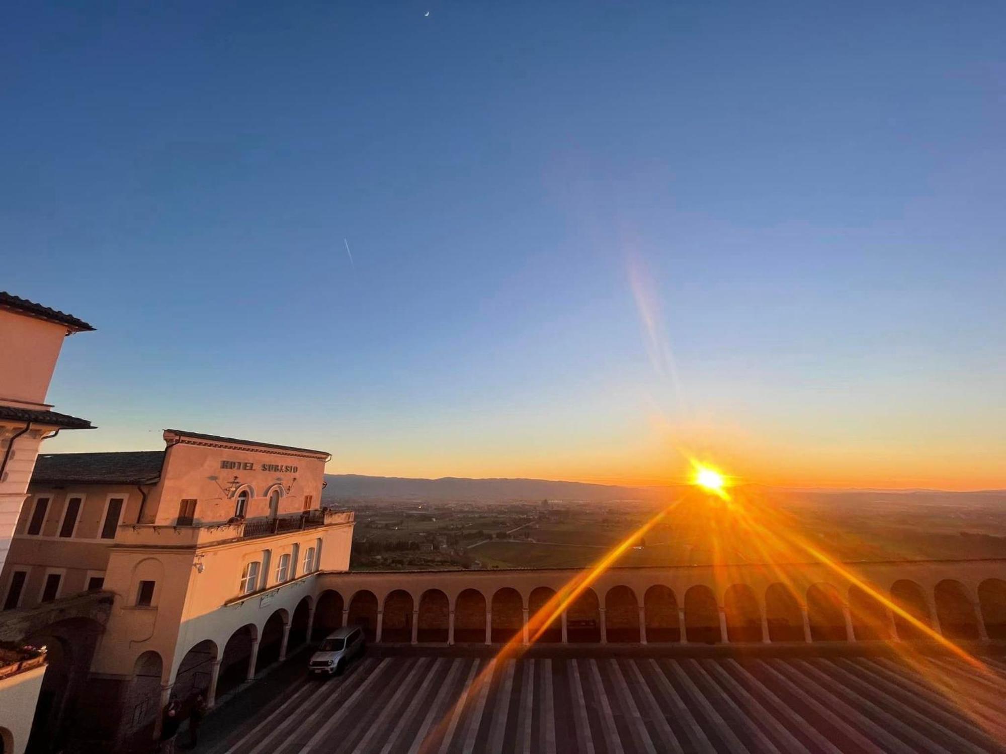 אסיסי B&B La Terrazza Del Subasio מראה חיצוני תמונה